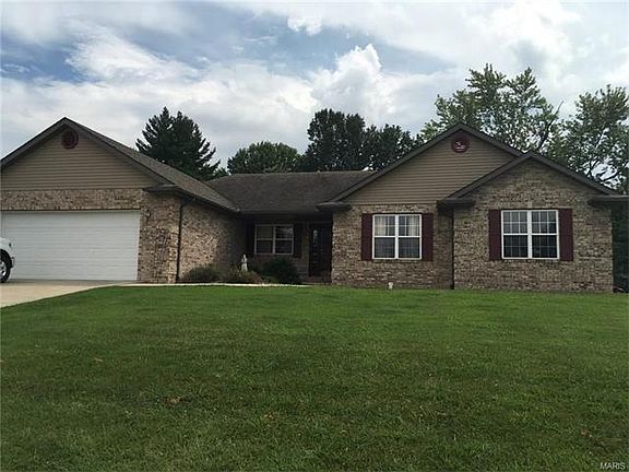 2nd image of 200 Woods Manor Dr