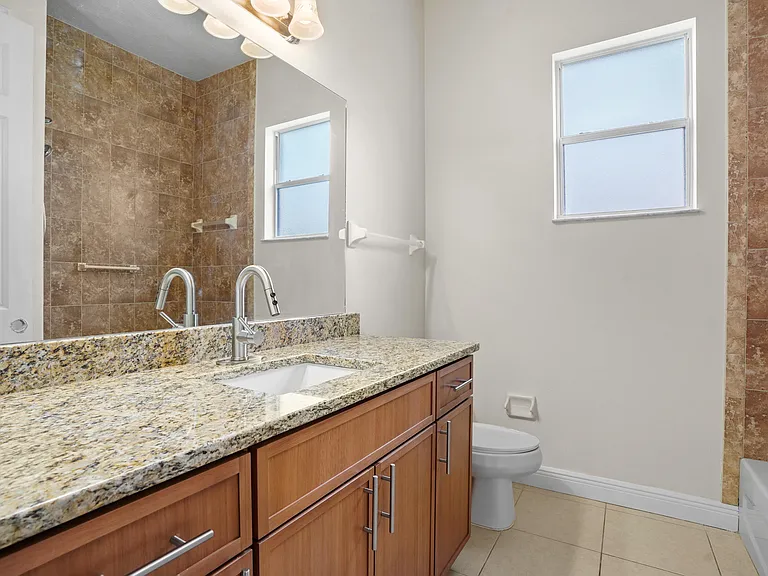 1092 SW Majorca Ave — Photo 25