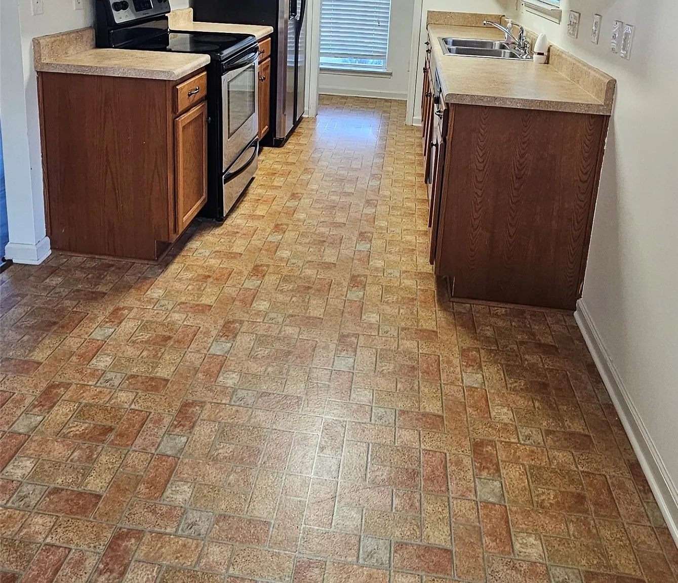 3 bed, 2.0 bath, 1302 sqft, $1,600 — Photo 4