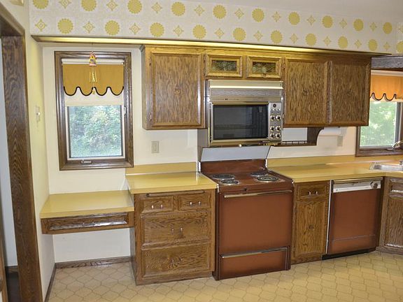 5th image of 4406 98th Street Cir W