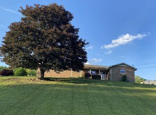 534 Glenview Rd, Crab Orchard, WV 25827
