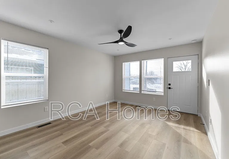 2827 Adams St — Photo 9