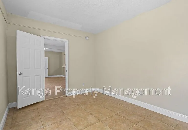 3721 Henry Ave #B — Photo 23