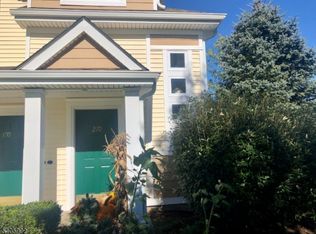 270 Old Farm Dr, Great Meadows, NJ 07838