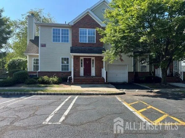 268 Pinelli Dr, Piscataway, NJ 08854
