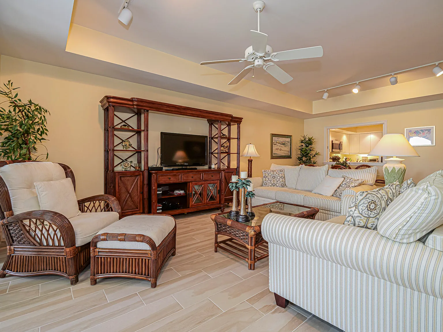 3 bed, 1582 sqft, $13,000 — Photo 4