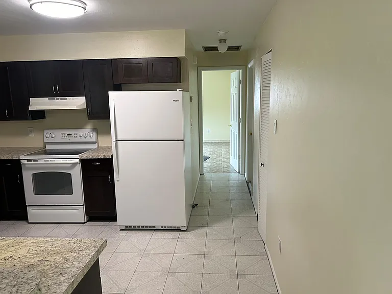 2244 Parker Ave — Photo 4