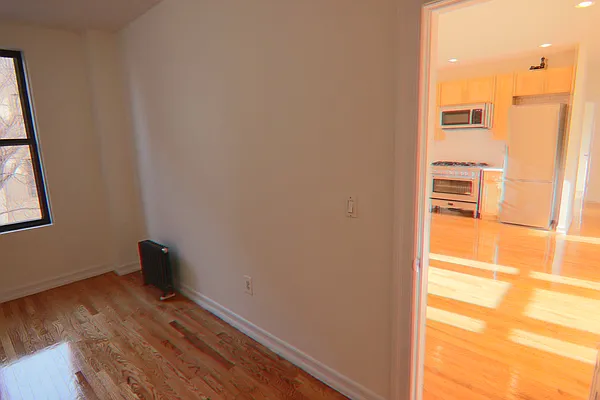 Rented by PMG Real Estate  | media 18