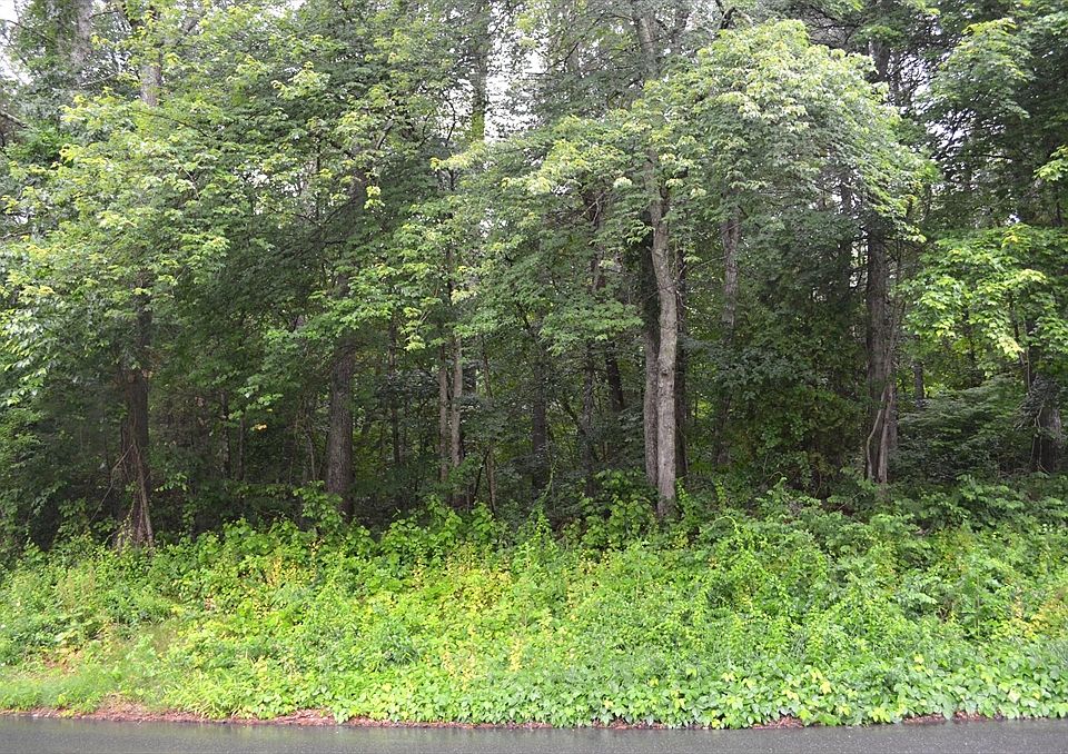 2nd image of 32 Coffey Hill Rd