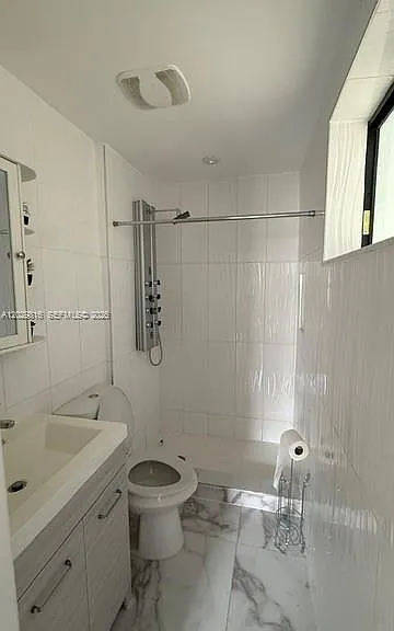 8850 SW 52nd St — Photo 3