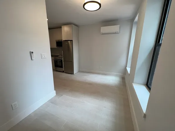 441 East 75th Street image 7 of 14