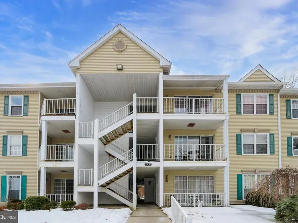 26 Iroquois Dr #20, Galloway, NJ 08205