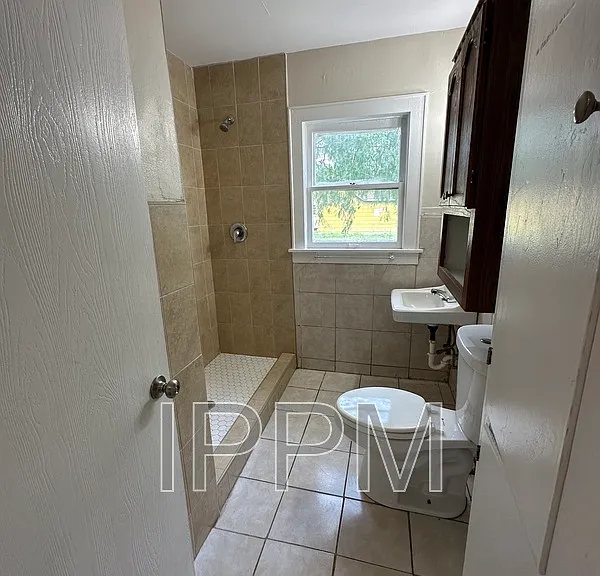 501 W Pierce Ave — Photo 9
