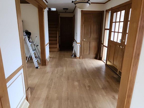 3rd image of 3S281 Park Blvd
