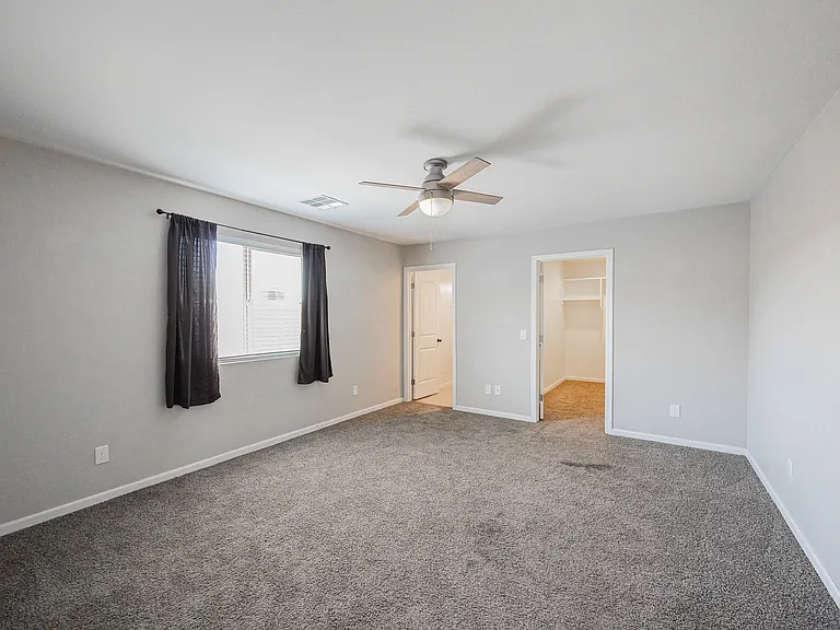 2547 E Illini St — Photo 12