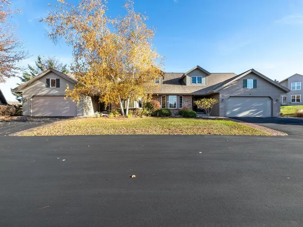115 Deer Ridge DRIVE, West Bend, WI 53095