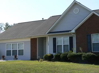 703 Falcons Nest Ct, Gastonia, NC 28056