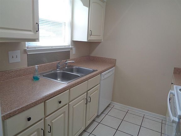 4th image of 3137 Fayal Dr