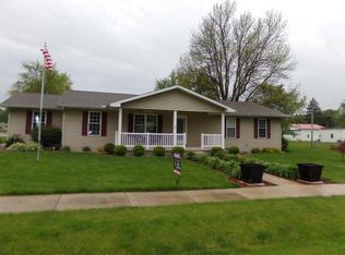 411 S Smith St, Forsyth, IL 62535