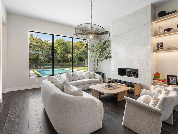 5th image of 17464 Ponte Chiasso Drive