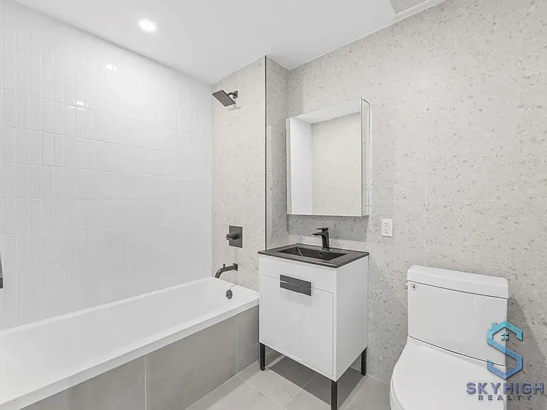 134 Erasmus St #4BB — Photo 9