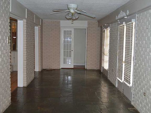 5th image of 780 Marlene Dr