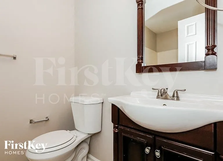 1024 Stinson Glen Ln — Photo 13