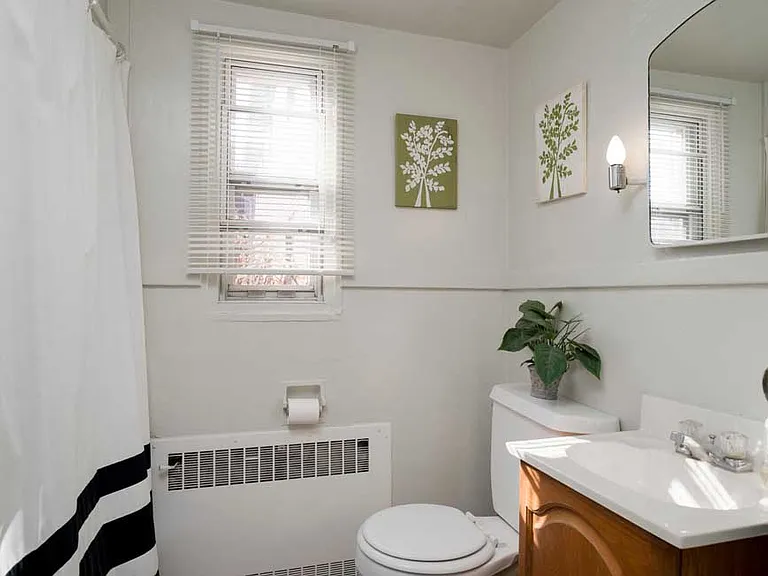 Riverview Manor Apartments — Photo 11