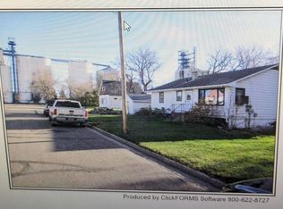 308 3rd St W, Finley, ND 58230