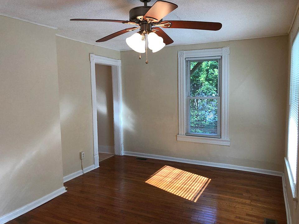 Entrance into living room