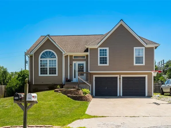 234 Prairie Ln, Wellsville, KS 66092