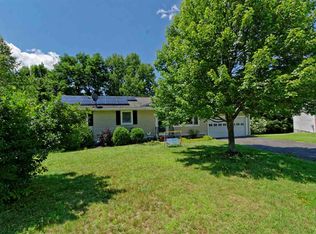 5 Kitty Ct, Rensselaer, NY 12144