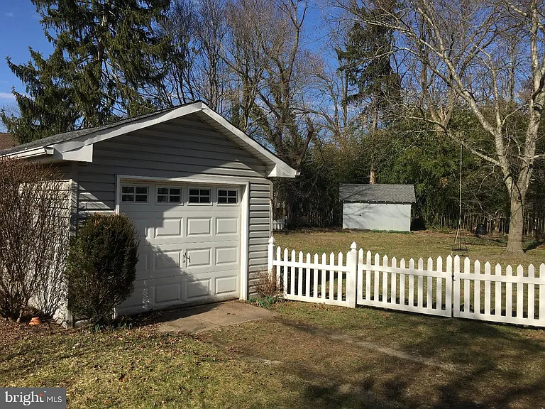 428 Lakeview Ave — Photo 25
