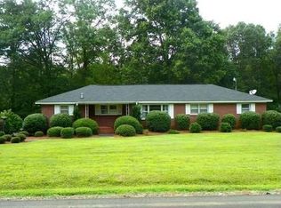 283 Skyland Dr, Clinton, SC 29325