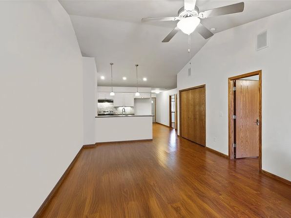 809 Duchess Dr