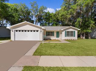 114 Cherry Blossom Ln, Lady Lake, FL 32159