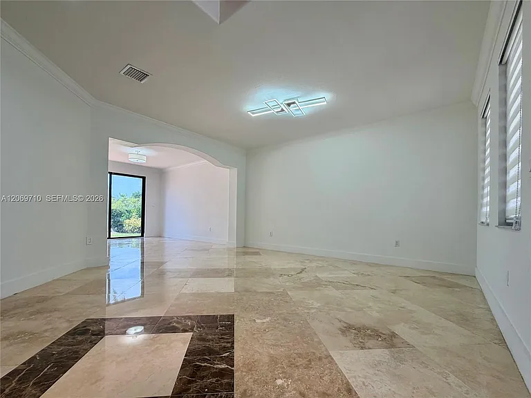1764 SW 151st Pl — Photo 5