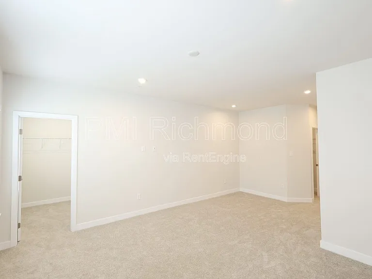 2854 Calgary Ln — Photo 12