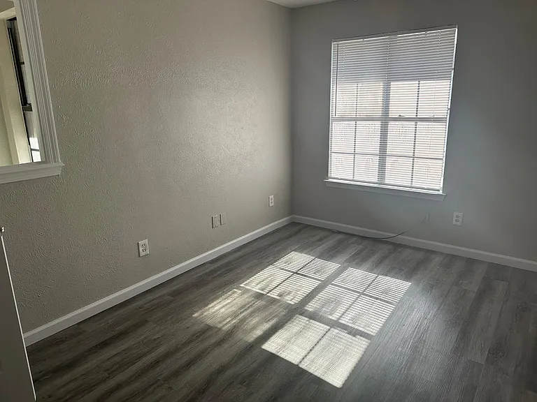 8001 Rothington Rd #11 — Photo 6