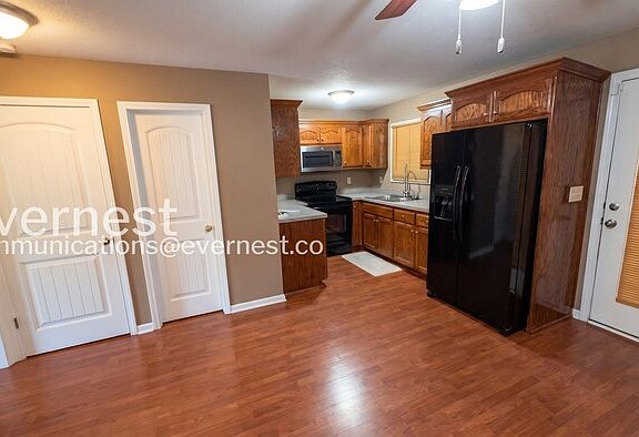 3rd image of 1309 N 76th St