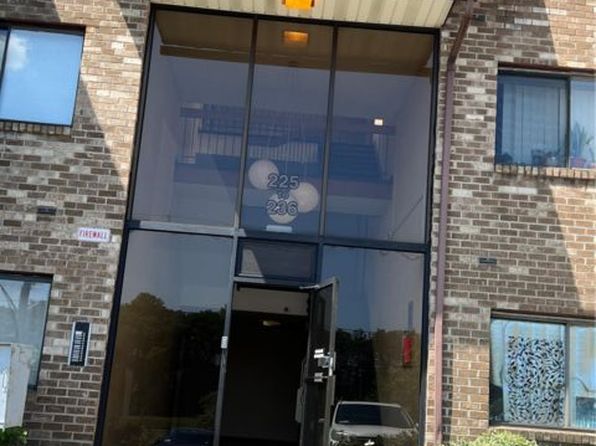 236 Kennedy Dr UNIT 236