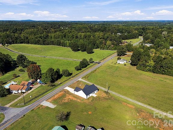 3rd image of 5866 Old Mocksville Rd