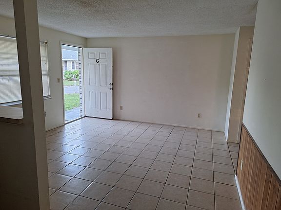 5th image of 37812 Hart Cir #I