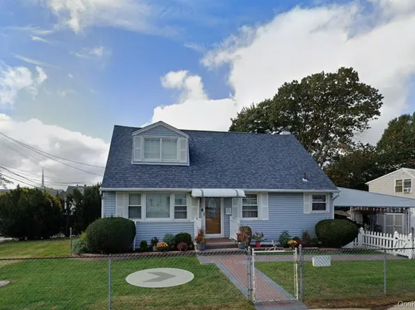 273 Monitor Street, Westbury, NY 11590