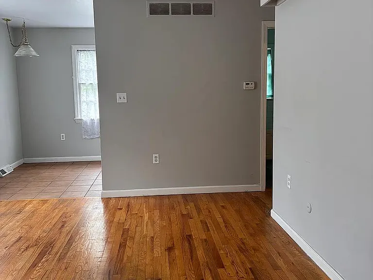 1676 Western Ave #1B — Photo 2