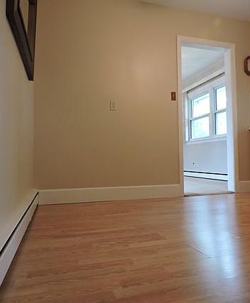 Eat-In Area of Kitchen