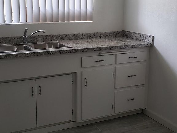 4th image of 55 Hurlbut St #12