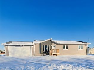 405 10th St, Nevada, IA 50201