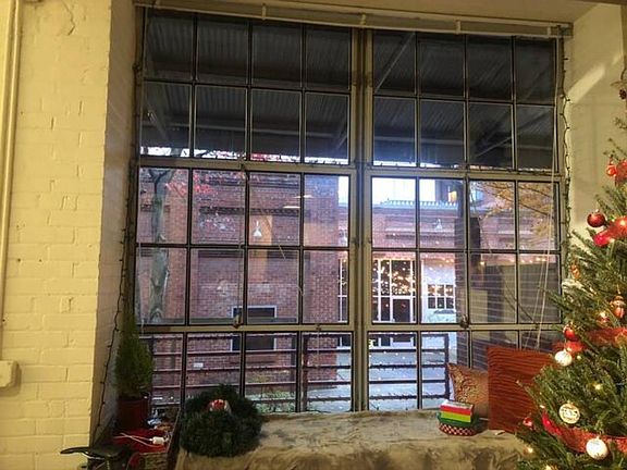 4th image of 610 W Morgan St #105