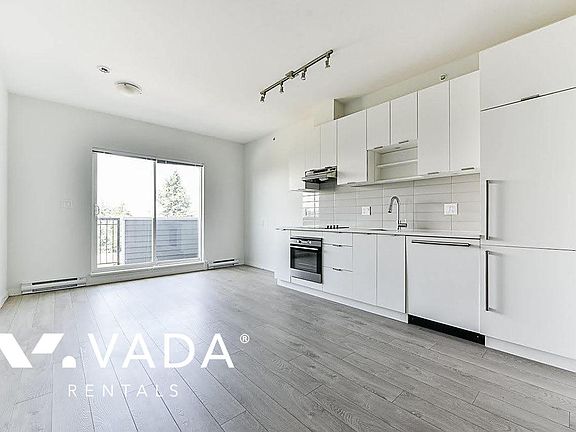 3rd image of 13678 Grosvenor Rd #401